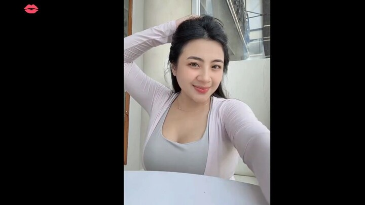 "#fyp #tanktop #miror #soundviral #cewecantik " #fyp #tanktop #cantik #18 #girls