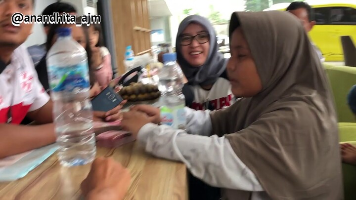 NYAMAR JADI PENJUAL BUAH, PRANK BELI MOBIL ALPHARD DI WIRA TOYOTA BANJARMASIN
