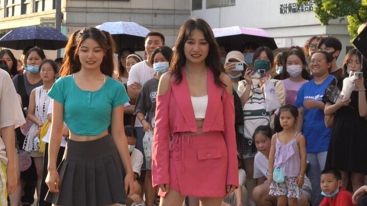 [Yichang Kpop Random Dance] Bạn đã từng thấy màn trình diễn nào nóng đến mức bỏng chân chưa? | Sự ki