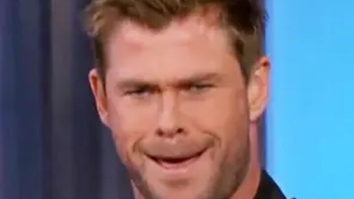 Some people can't even lift a hammer on the surface, but secretly they've already got their combo mo