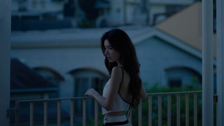 “Kalau kamu juga kebetulan mendongak, _____________.”