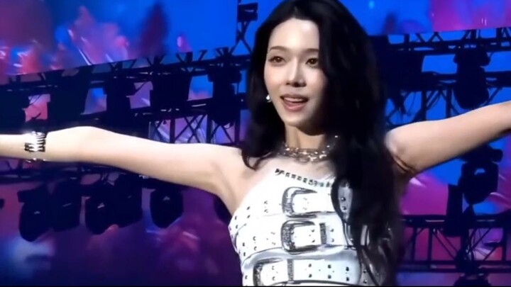 Simply Stunning from Every Angle #kpop #girl #dance