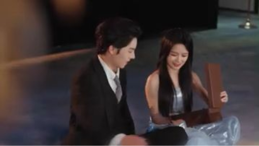 (Eng hardsub) Zeng Hui & Yu Yin ~ Wanita Menyukai Harta, Namun Memperolehnya dengan Cara yang Benar
