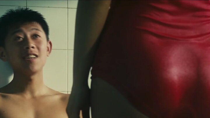 The host asked Jiang Wen why he loved to pat his buttocks, and Jiang Wen said it was because it was 