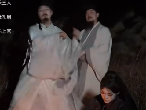 Awesome! They've even squeezed into this niche livestreaming field—laughing so hard it nearly killed