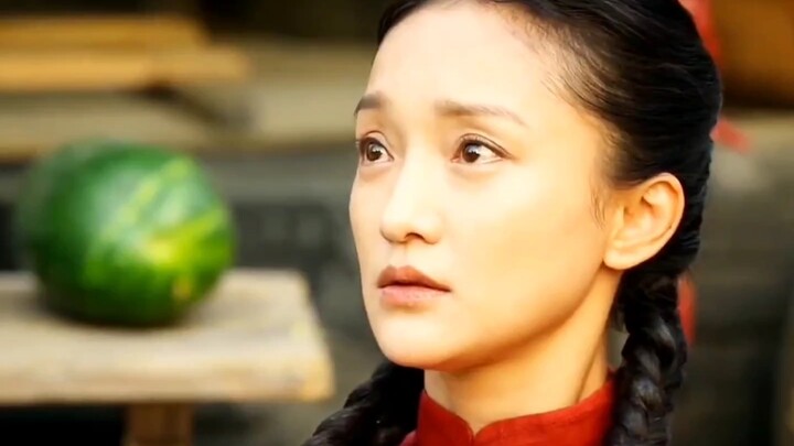 To save the Cao Family Troupe, Yu Zhan’ao risks his life to lift the thousands-of-jin Stone Dragon K