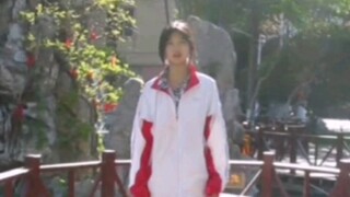 illit《magnetic》体育课的阳光太好看辣，小跳一下！！！