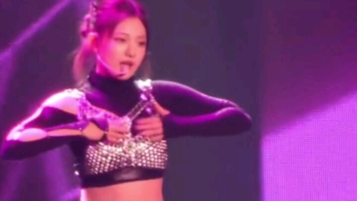 Hairpin! High notes! aespa’s Ningning fan-shot at the Osaka, Japan stop of the D4 ‘Wake Up’ tour