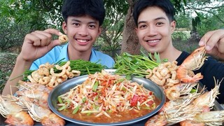 ส้มตำโครตแซ่บ ดูดนํ้ากินเด็ดมากๆ กุ้งเผาหอมๆพร้อมแคบหมูกรอบๆ