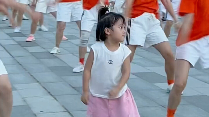 Đây là định debut ở vị trí trung tâm à?