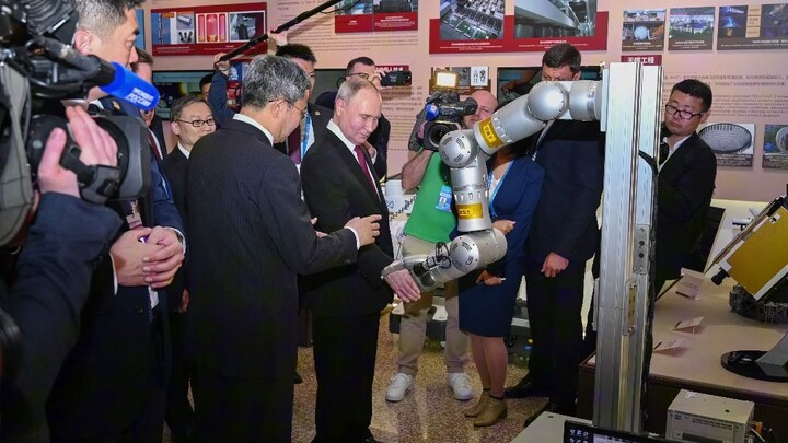President Putin is coming to HIT!