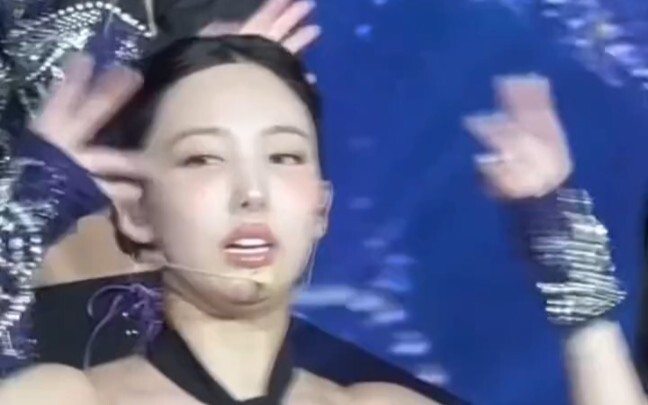 脸脸看起来好困啊