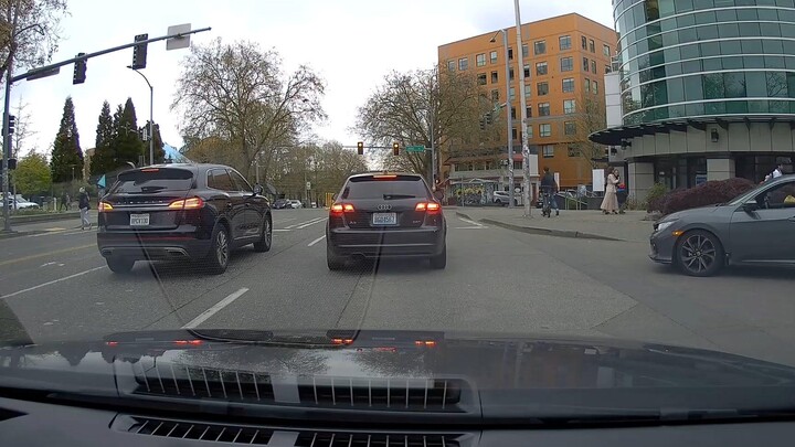 เมื่อฉันคิดว่าเขากำลังจะจากไป เขาดึงสิ่งนี้ออกจากคลังของเขา