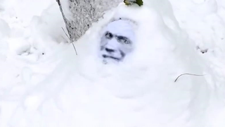 别说堆的雪人，你说里面埋了个人我都信！