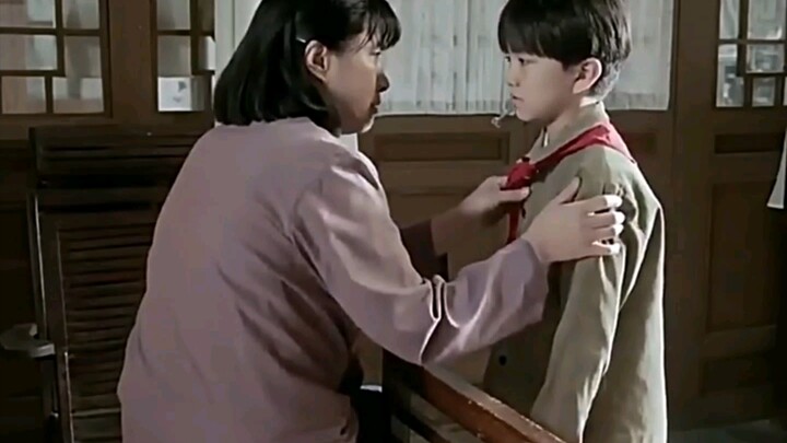 7-Year-Old Son Moves 16,000 Beverage Boxes Just to Buy His Mom a Washing Machine!