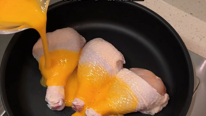 Cách ăn đùi gà ngon thần thánh đã có rồi!!!