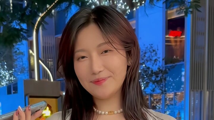 สาวน้อยที่ใช้ Π เป็นตัวแทนของตัวเอง