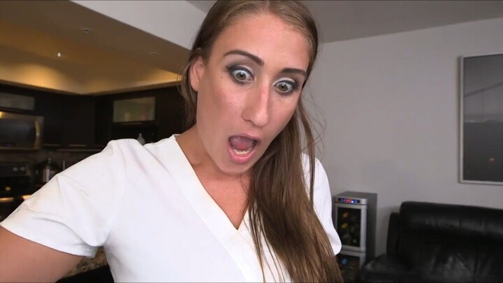 Massage Girl Shocked