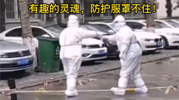"Lá chắn bảo vệ có thể ngăn chặn virus, nhưng không thể ngăn chặn linh hồn thú vị!"