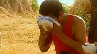 Phạm Minh dạy đồng nghiệp cách ăn, chị cả há hốc mồm.