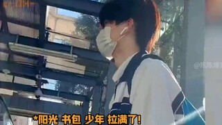 Lần đầu tiên, tôi trực giác cảm nhận được sự khác biệt giữa con trai và đàn ông