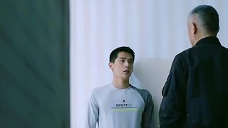 Jatuh cinta dengan seorang pelatih wanita yang delapan tahun lebih tua dariku, dan dia sebenarnya ad