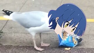 Lạnh lùng: Ăn đồ miễn phí quả nhiên là tuyệt nhất.