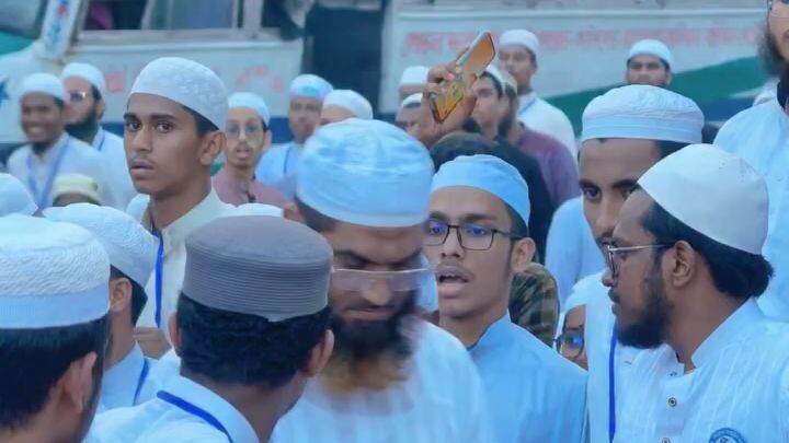 🔥 LEADER OF BANGLA 🔥বাংলার মাটি ও মানুষের সাহসী কণ্ঠ—আমিরে মজলিস আল্লামা ম|মুনুল হক হাফিজাহুল্লাহ।
