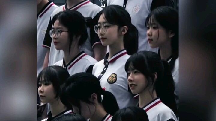 ขอให้อนาคตของคุณรุ่งโรจน์ และเมื่อกลับมา คุณยังคงเป็นหนุ่มสาวดั่งเดิม!