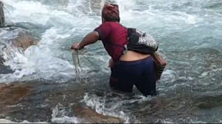 cast netting in Nepal | himalayan trout fishing with handmade cast net |