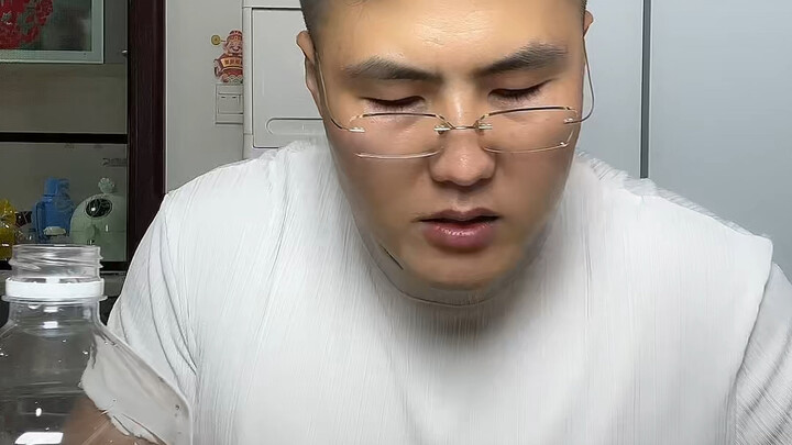 变强大的秘籍就是屏蔽味觉