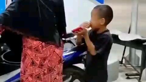 yang lagi viral nih 🤣🤣🤣🤣