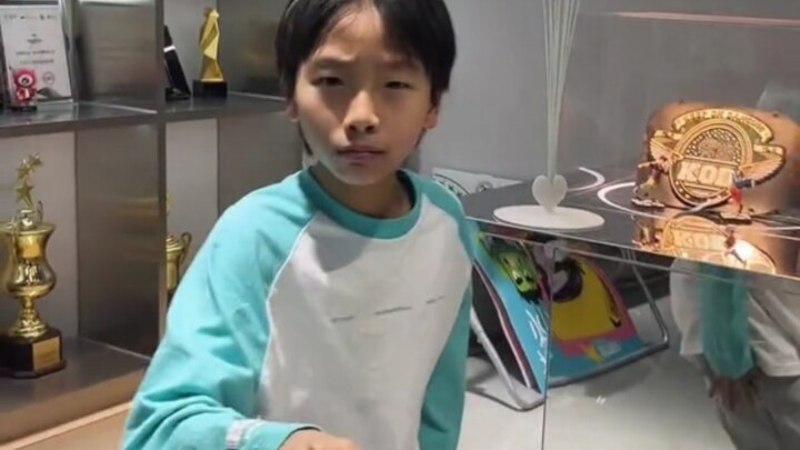 Be a happy little kid