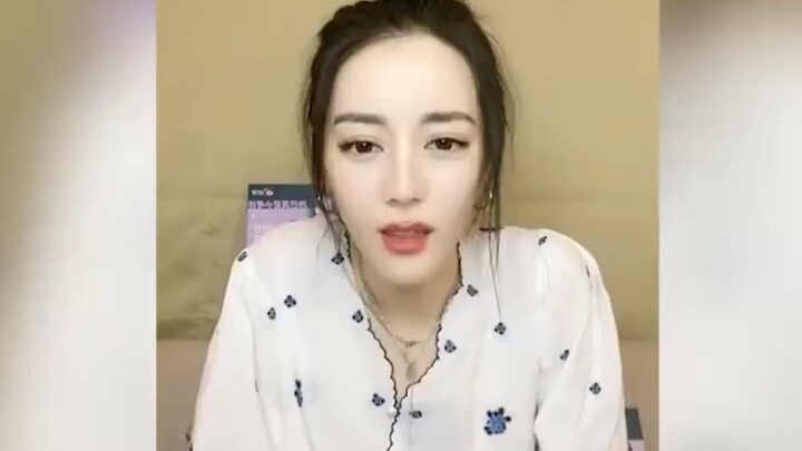 Dilraba's Hilarious Livestream