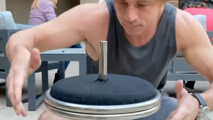 เก้าอี้คิคุจิน