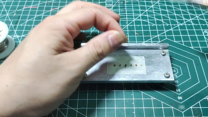 [Gundam plus lights] Berikan jiwa pada tubuh seri OO Anda, tutorial proses pengelasan set lampu tung