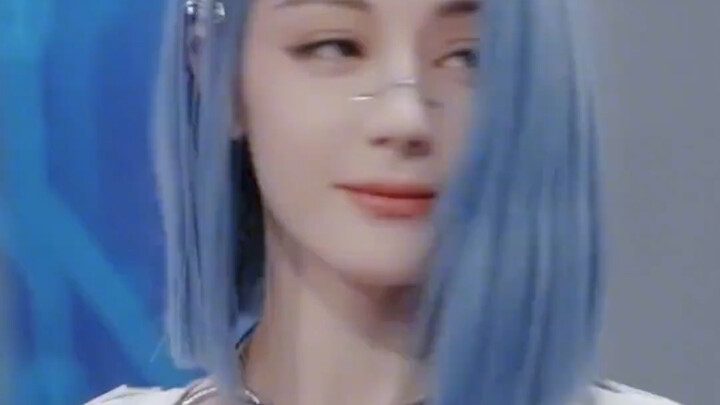 # Dĩ Lệ Nhiệt Ba chuyển đổi giọng nói khiến mọi người sững sờ # Dĩ Lệ Nhiệt Ba đổi giữa giọng chị đạ