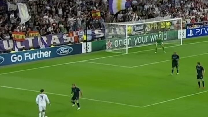Phản ứng của họ đối với Ronaldo