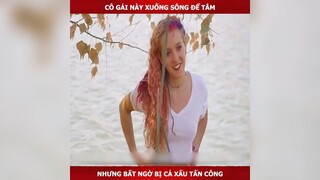 Bị cá sấu tấn công khi đi bơi#reviewphim#phimhay