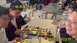 Seperti apa rasanya makan bersama sang kepala sekolah? Simak bagaimana para siswa menghadapinya