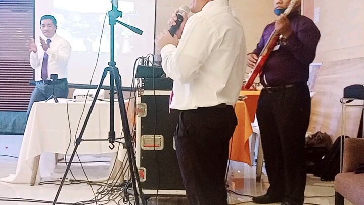 bigay ka nang may kapal.