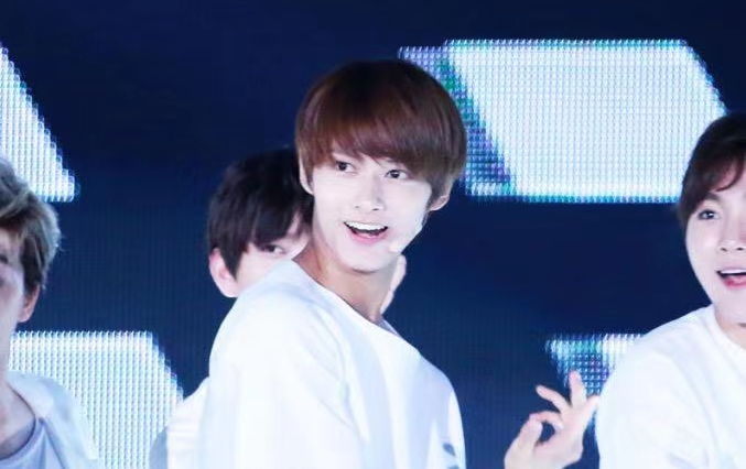 无法拒绝的19岁文俊辉！盛产百万直拍的Mera大叔把镜头移向了这个少年 | 150804 SEVENTEEN Adore u Fancam  by Mera