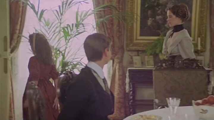 男人回了趟老家，离开后所有少女都怀孕了