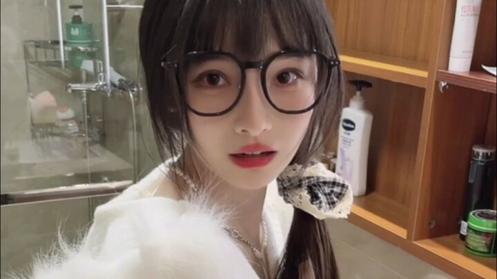 Giờ yêu đương đúng là kiểu này rồi