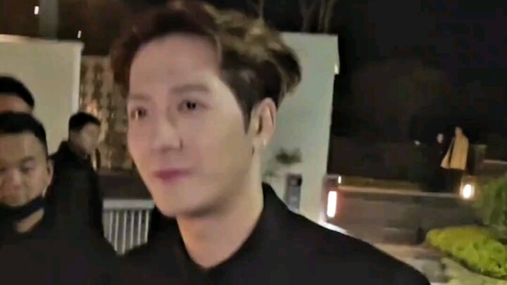 Jackson Wang: Jangan ganggu penggemar saya, terima kasih, pulanglah dan istirahat yang baik