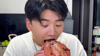 Challenge yourself to eat only sweet potatoes for a day. Why do the corners of your mouth unconsciou