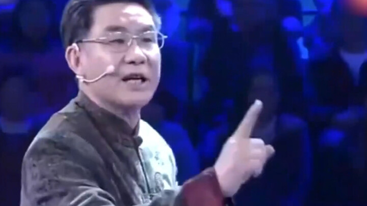 Female Sea Turtle Mocks 70-Year-Old Teacher—Only to Get a Furious Retort