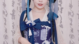 Lolita và giày dép bắt đầu bằng số 2! Tiếc là thiết kế rất bình thường