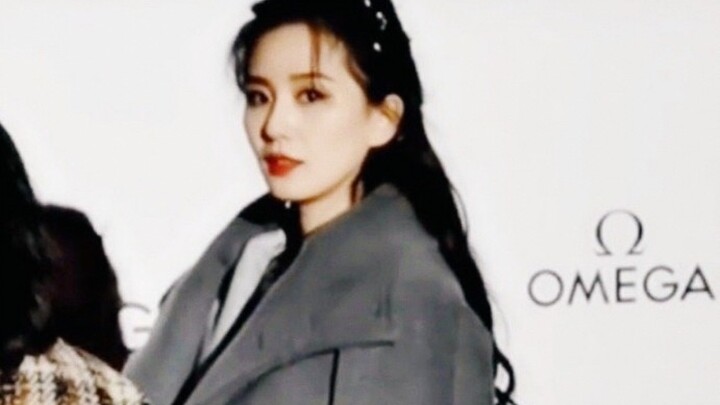 Dia berjalan seperti seorang putri! ! ! 【Liu Shishi】