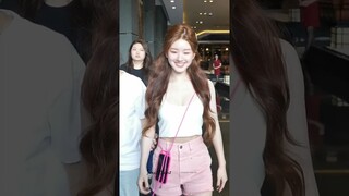Zhao Lusi FanCam 02.06.23 | Lusi comes out to greet fans at Hi6 Variety Show Recording